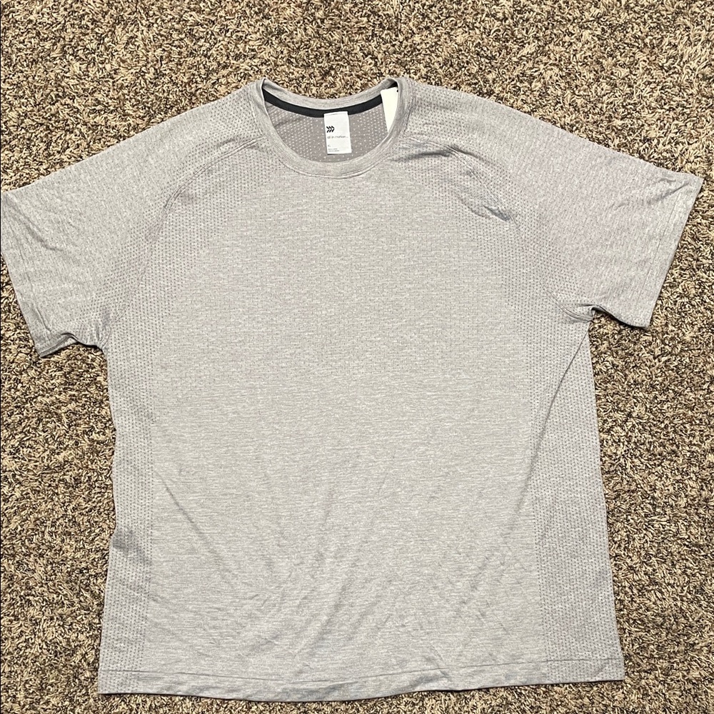 All in Motion Light Gray Men's Short Sleeve Tee